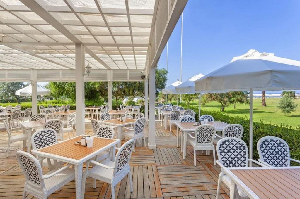 Glamour Resort & Spa