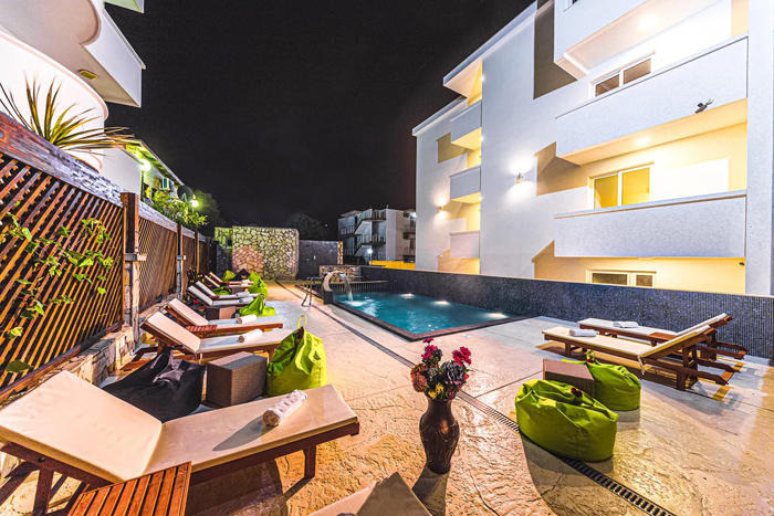Aria Apart Hotel