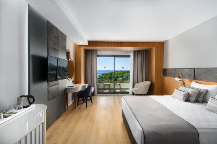 Diamond Deluxe Hotel & Spa
