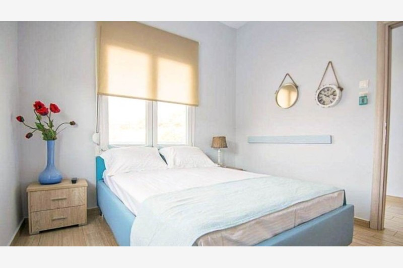 Vila Blue and White Luxury III