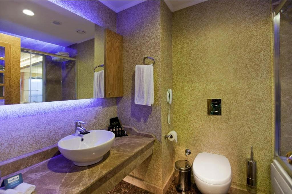 Granada Luxury Okurcalar