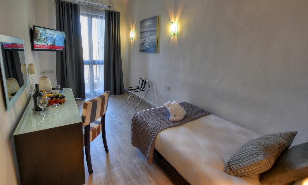 St.Julians Bay Hotel