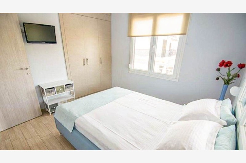 Vila Blue and White Luxury III