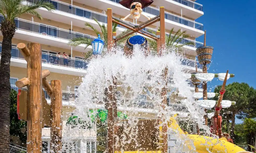 Hotel Oasis Park Splash