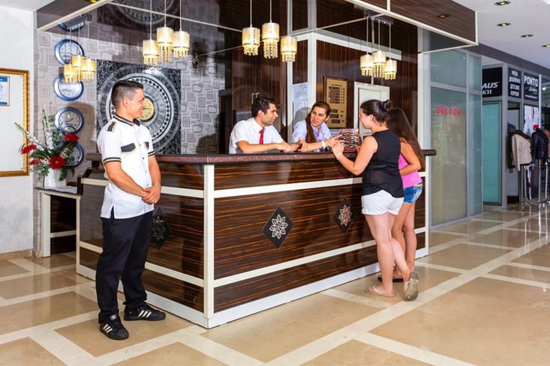 Monte Carlo Hotel