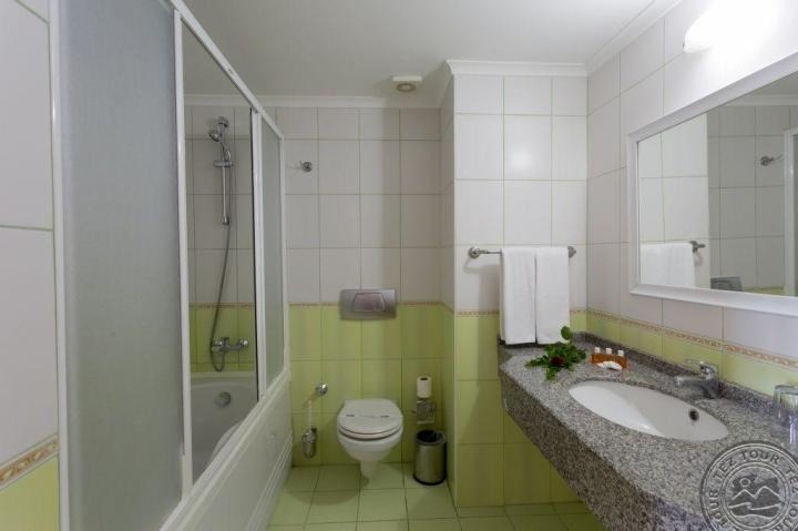 Senza Grand Santana Hotel