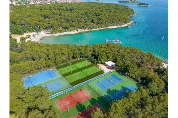 Turističko Naselje Kamp Pine Beach