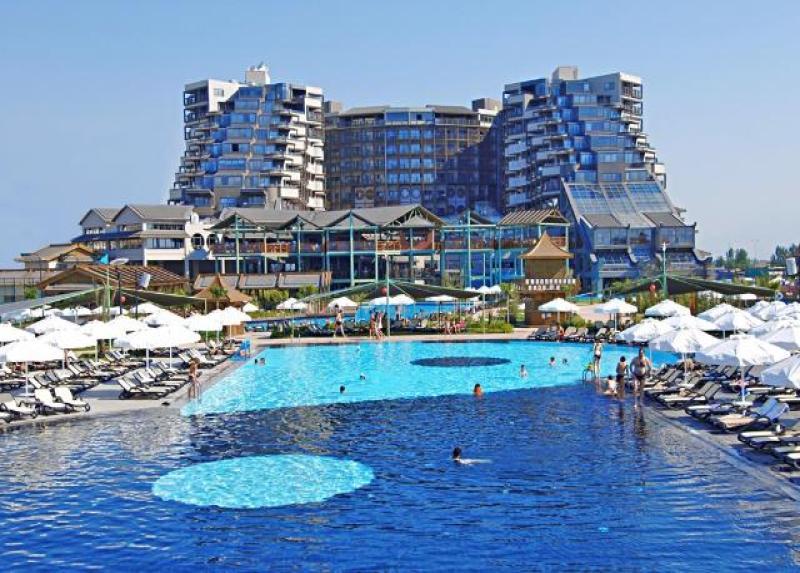 Limak Lara Deluxe Hotel