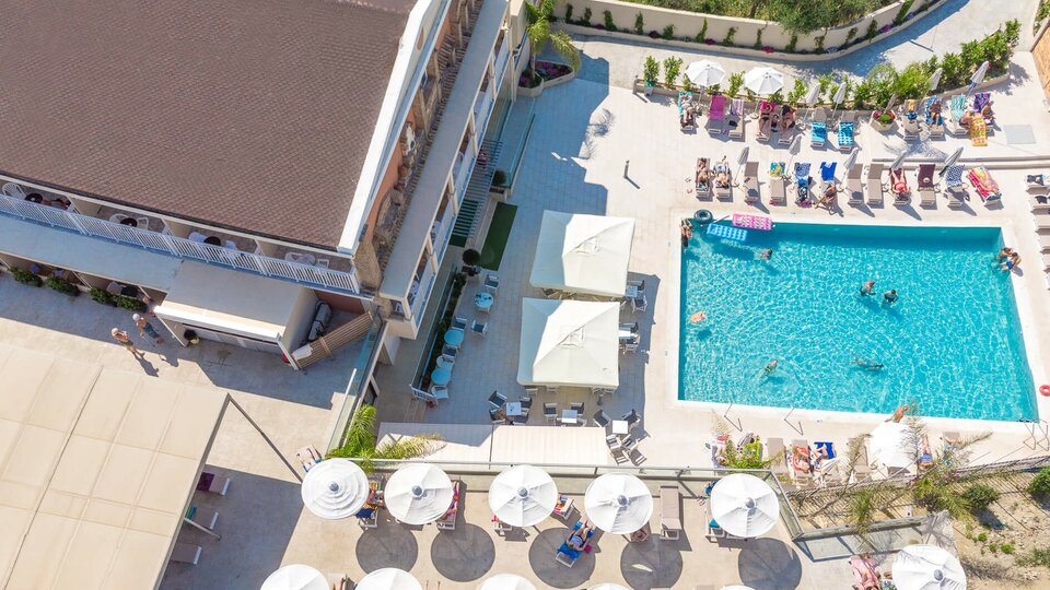 Altura Hotel 