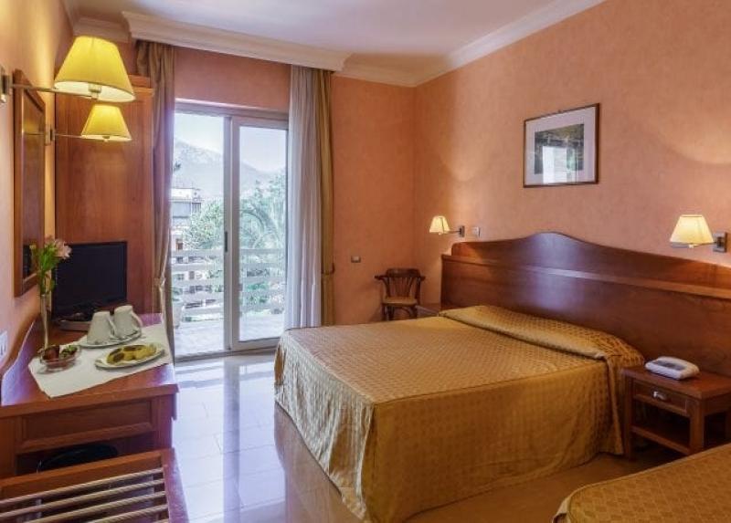 Conchiglia D Oro Hotel
