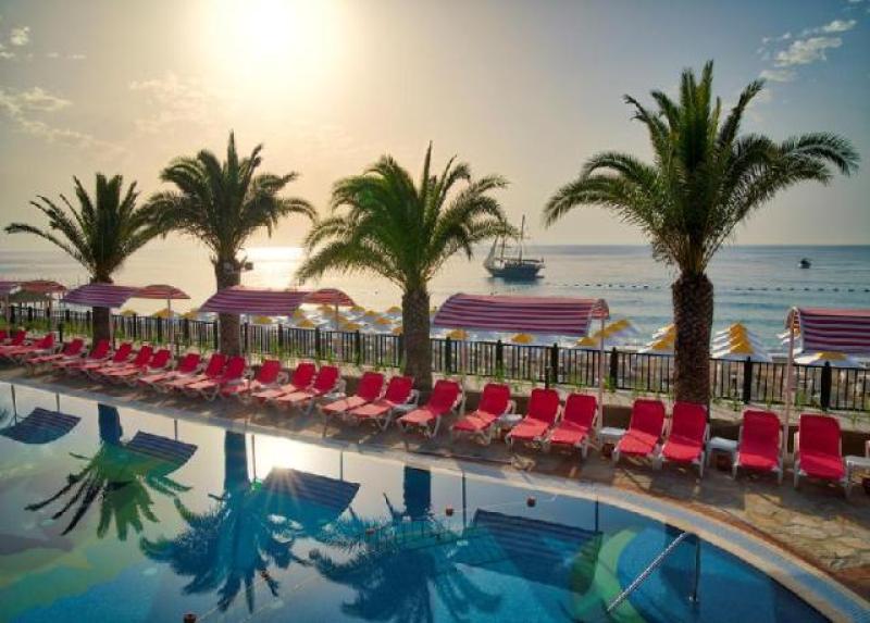 Pirates Beach Club Hotel
