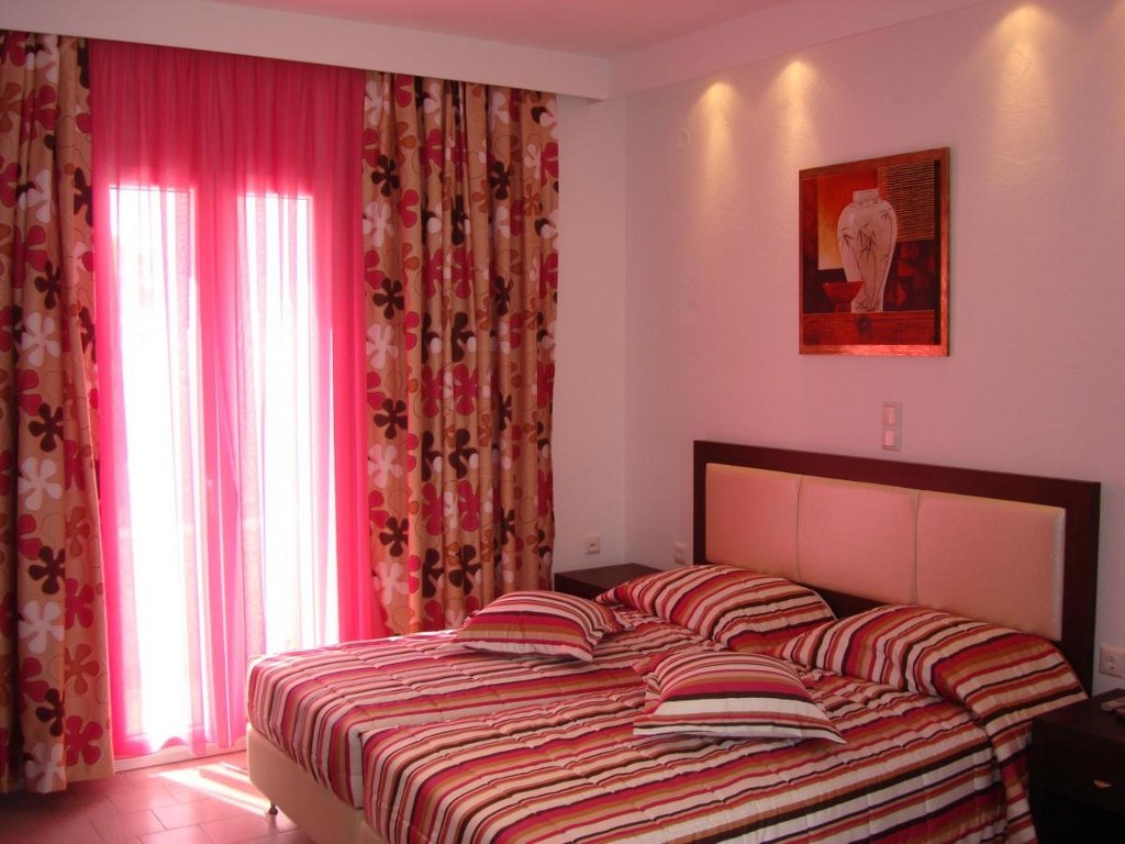 Eleana Studios & Suites