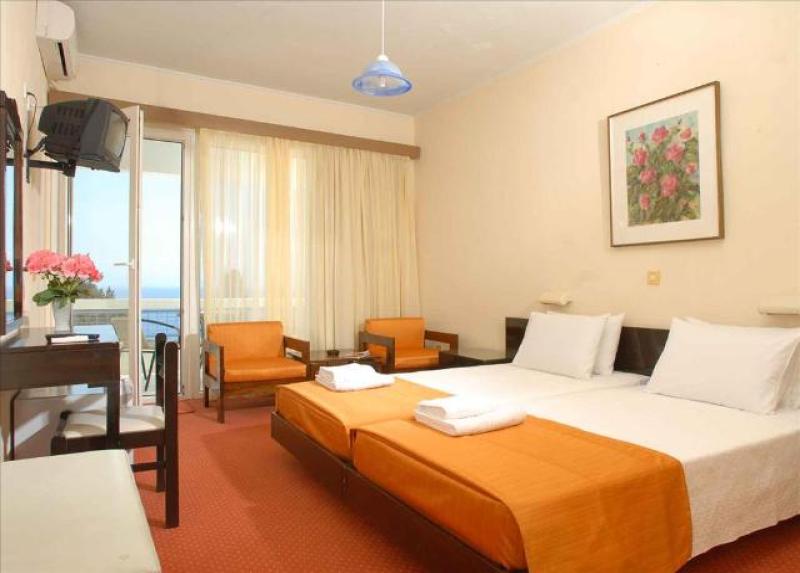 Alexandros Hotel