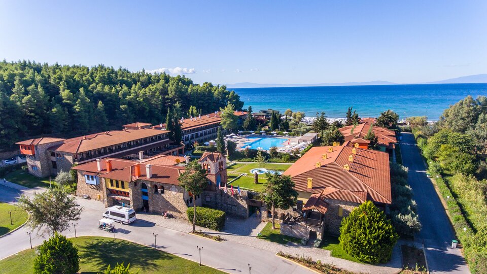 Simantro Resort