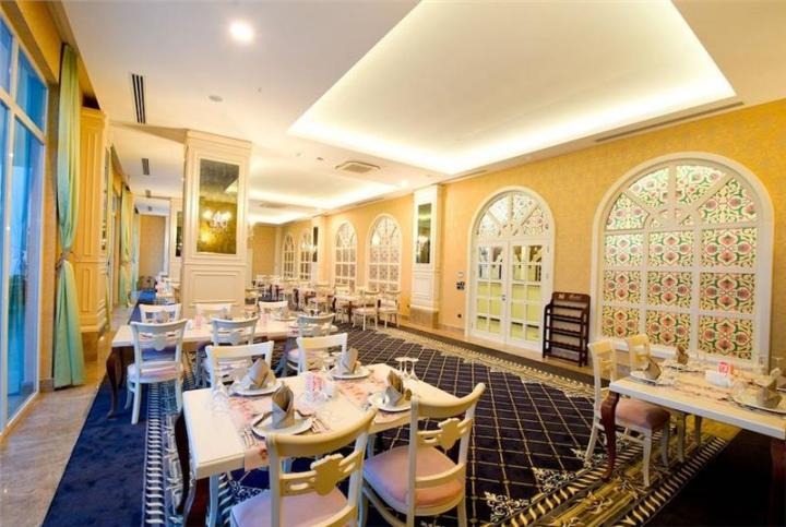Side Premium Hotel