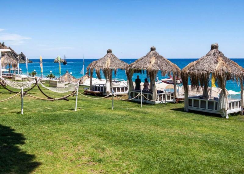 Fun & Sun Family Club Saphire Hotel