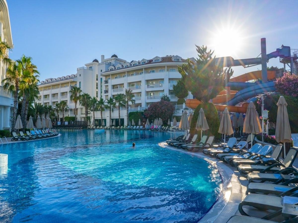 Alba Queen Hotel