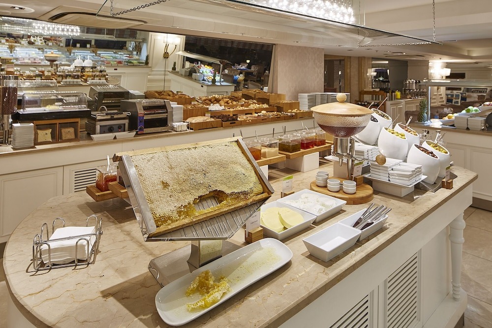 DoubleTree by Hilton Hotel Izmir - Alsancak