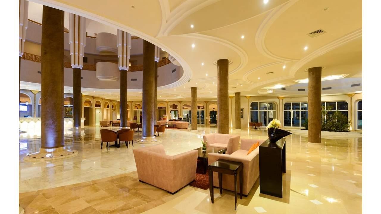 Golden Tulip Taj Sultan Hotel