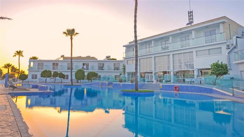 Fedrania Gardens Hotel