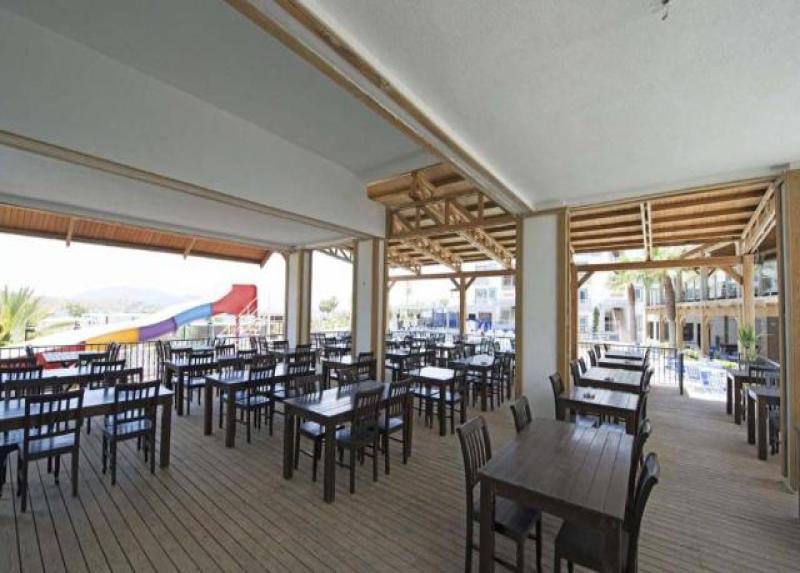 Smart Holiday Hotel