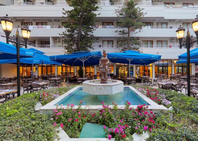 Fun & Sun Family Club Saphire Hotel