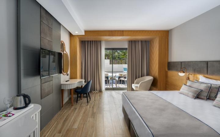 Diamond Deluxe Hotel & Spa