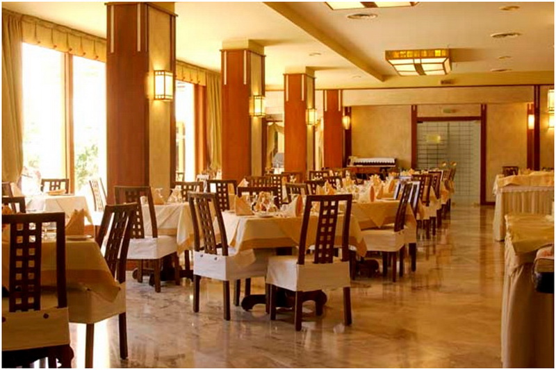 Theartemis Palace
