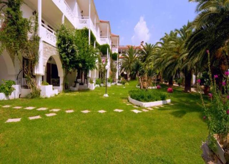 Porfi Beach Hotel