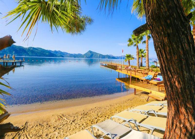 Fortezza Beach Resort Hotel