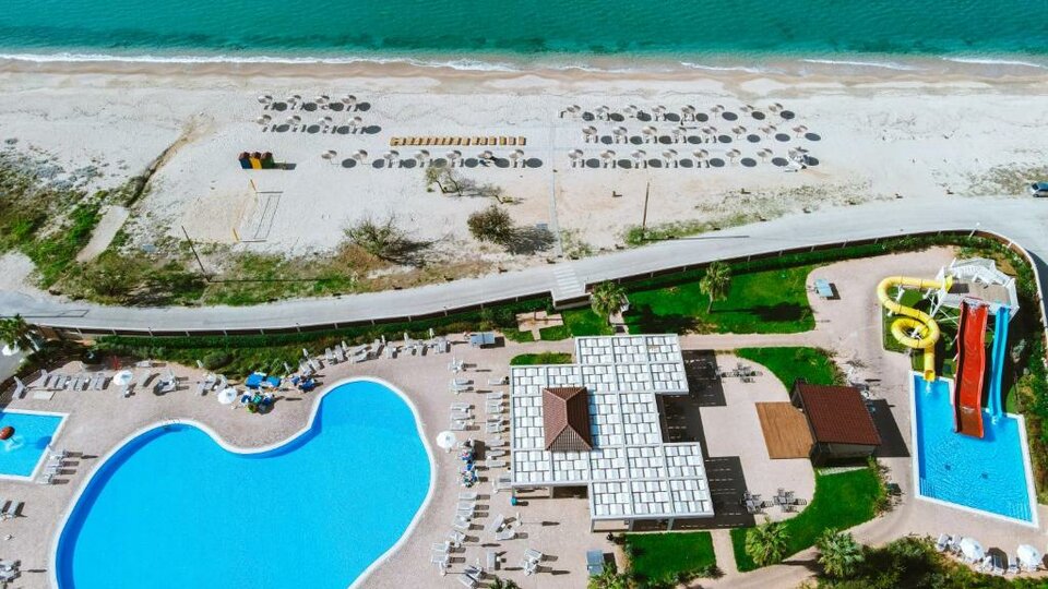 Almyros Beach Resort & SPA