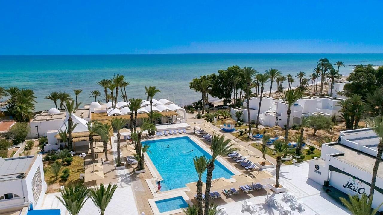 Hari Club Beach Resort