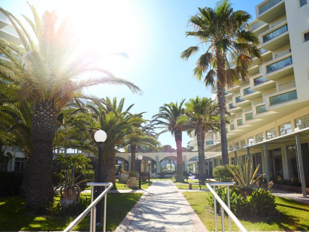 Apollo Beach Rhodes