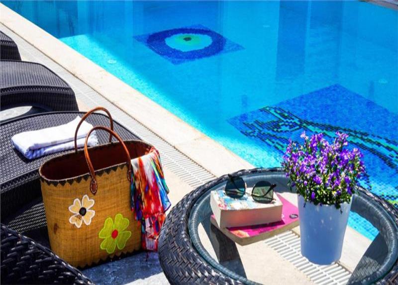 Aurasia Sea Side Hotel