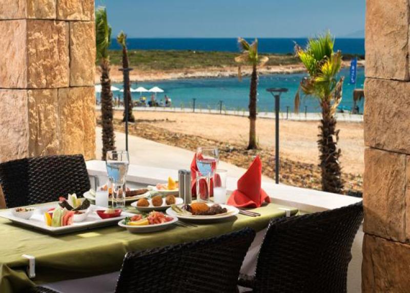 Aquasis De Luxe Resort & Spa Hotel