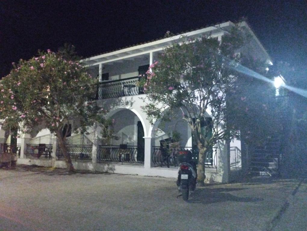 Vila Panos