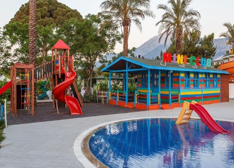Lucida Beach Hotel