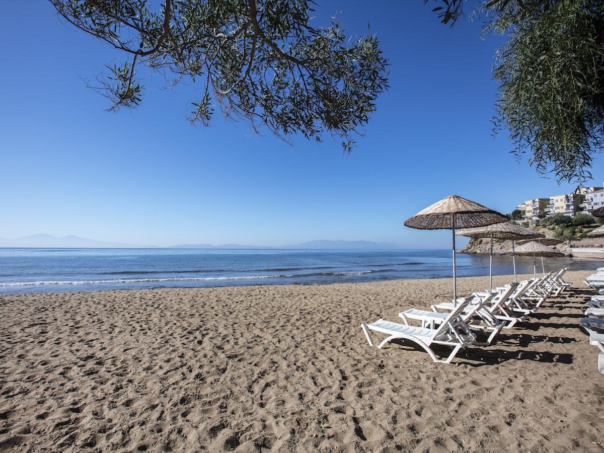 Aria Claros Beach & Spa Resort