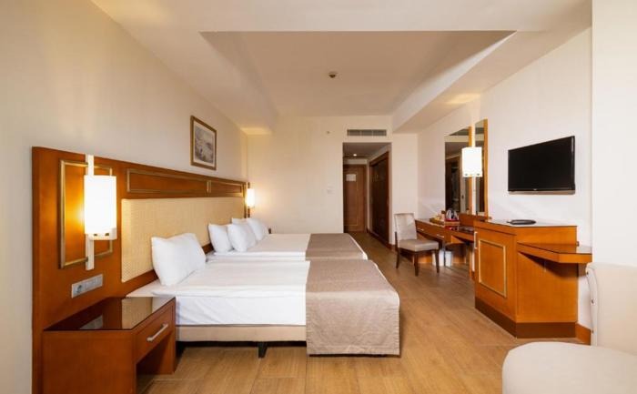 Hotel Crystal Prestige Pearl Collection