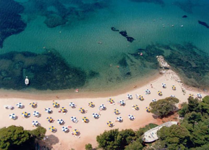 Porfi Beach Hotel