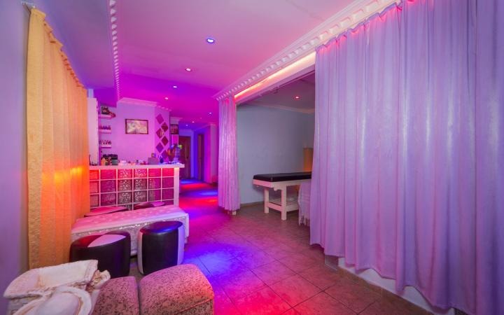 Hotel Kleopatra Ada