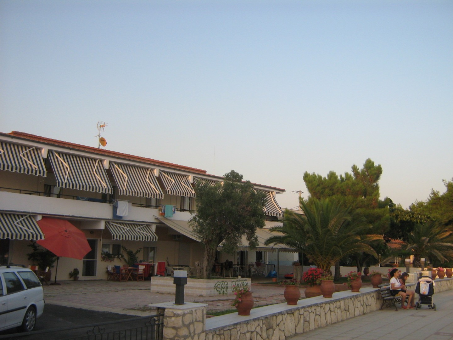 Apartmani i Studija Liotrivi Beach