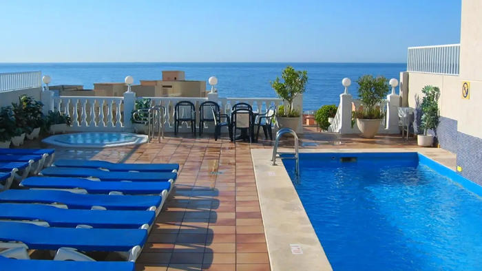 Avenida Hotel