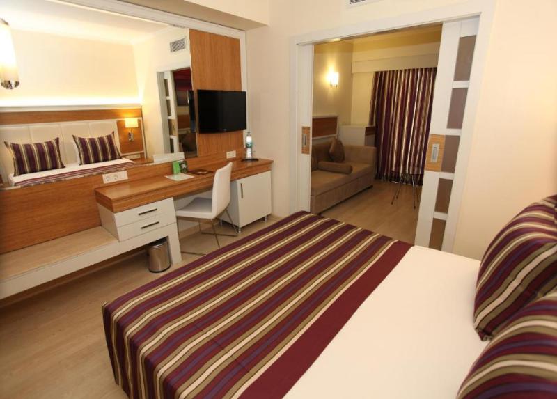 Aqi Pegasos Royal Hotel