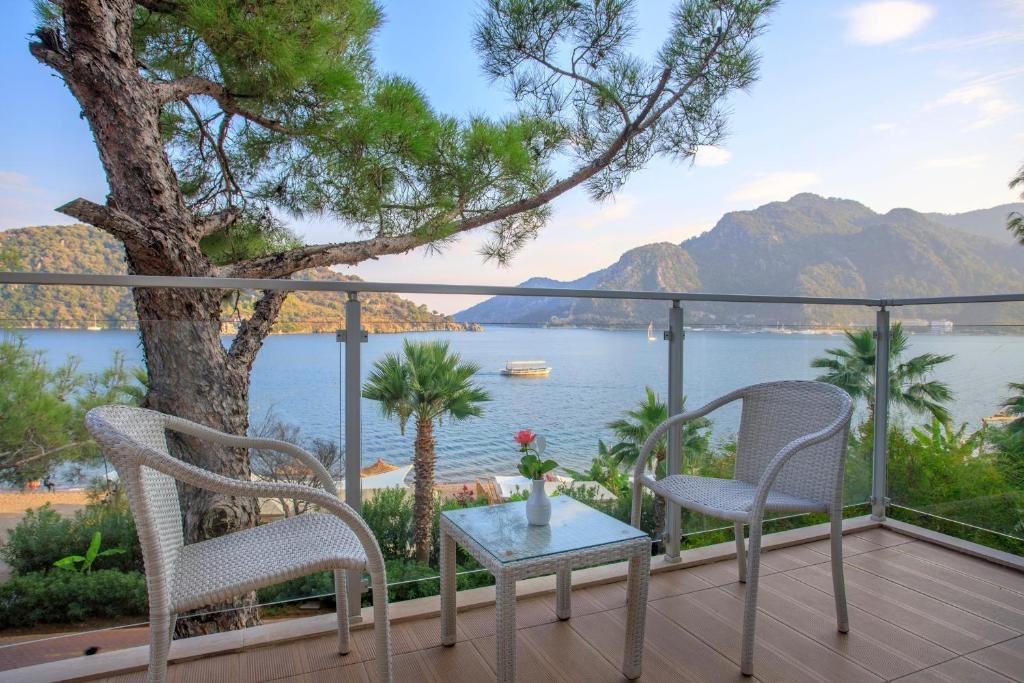 Hotel Orka Lotus Beach