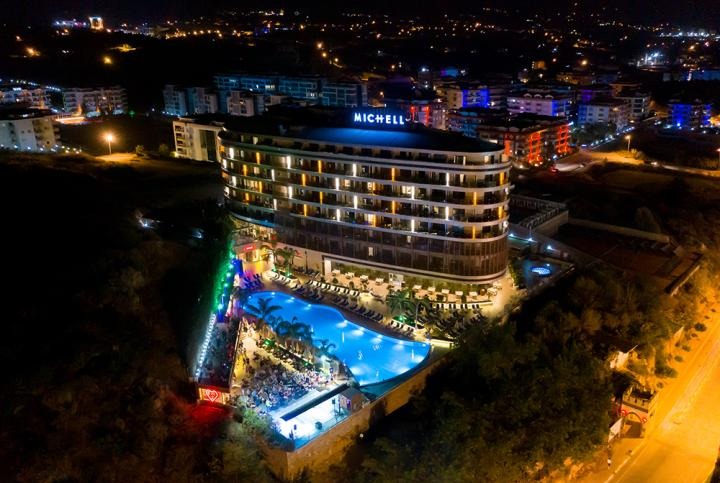 Michell Hotel