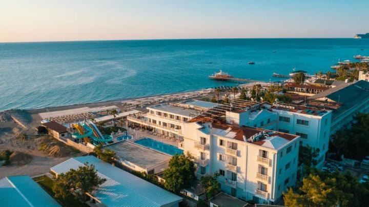 La Perla Hotel