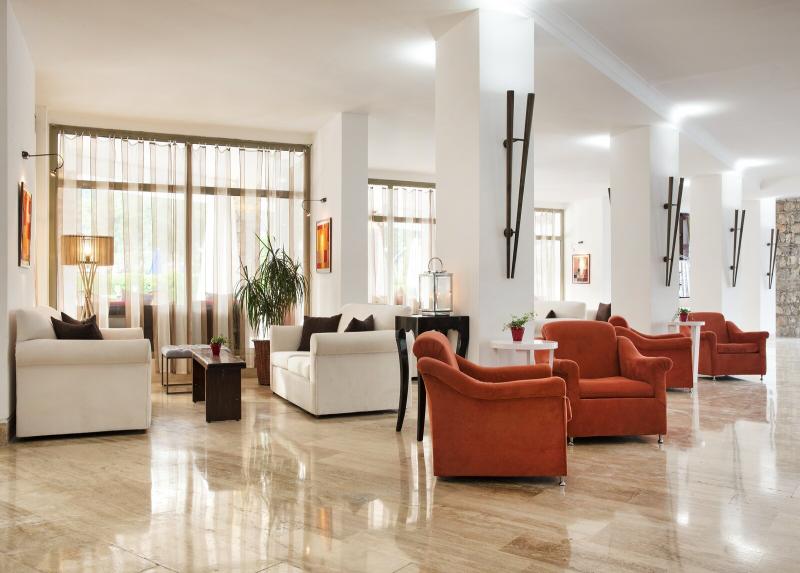 Marti La Perla Hotel