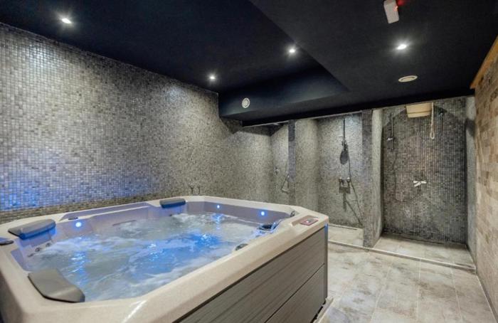 Talia Hotel & Spa