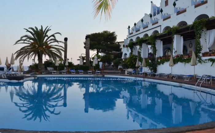 Hotel Arathena Rocks